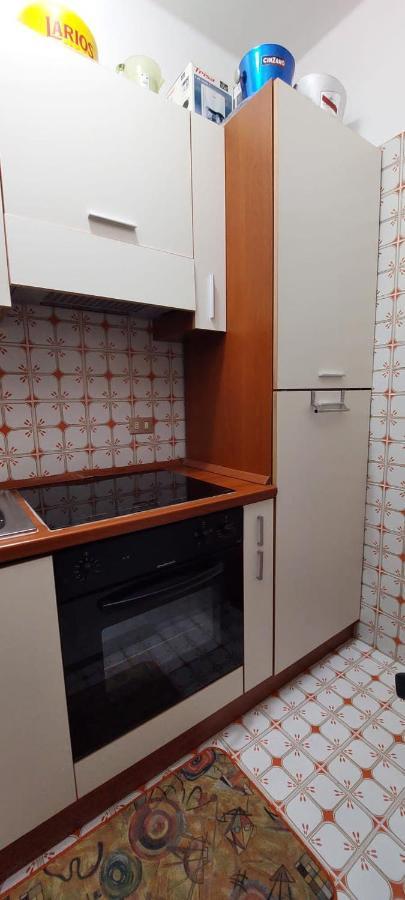 Ampio Monolocale Con Terrazzo - A 2 Passi Dal Mare Apartment Latte Luaran gambar