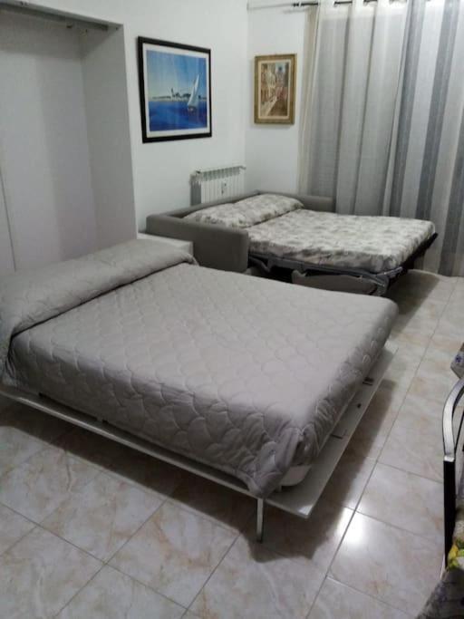 Ampio Monolocale Con Terrazzo - A 2 Passi Dal Mare Apartment Latte Luaran gambar