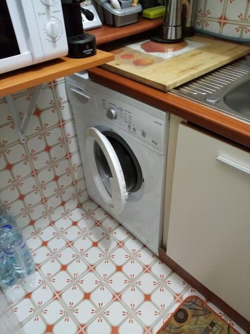 Ampio Monolocale Con Terrazzo - A 2 Passi Dal Mare Apartment Latte Luaran gambar