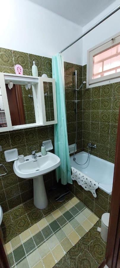 Ampio Monolocale Con Terrazzo - A 2 Passi Dal Mare Apartment Latte Luaran gambar